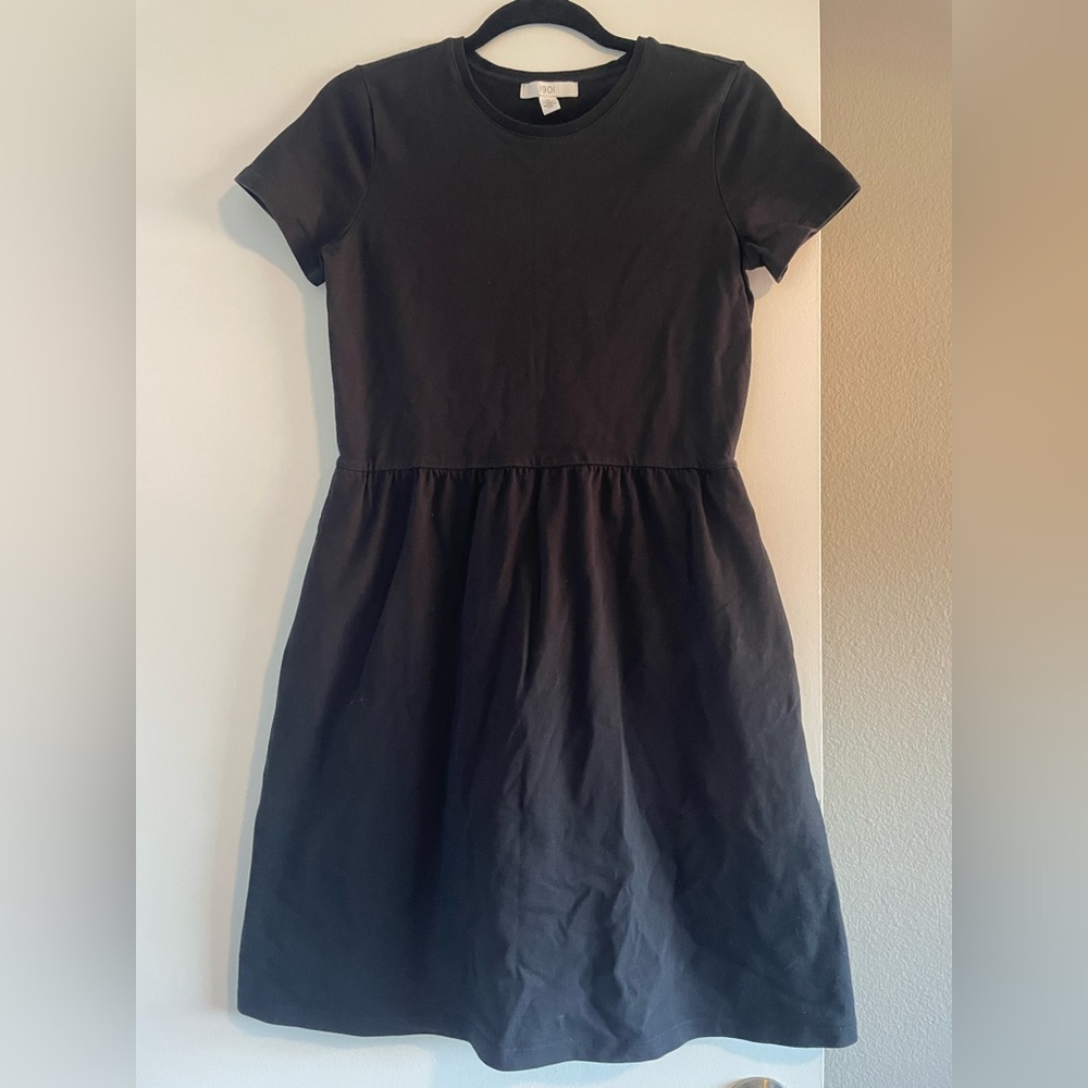 1901 Classic Black T-Shirt Dress with Pockets